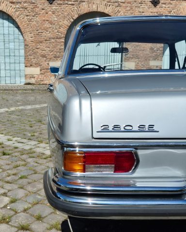 Mercedes-Benz 280 SE